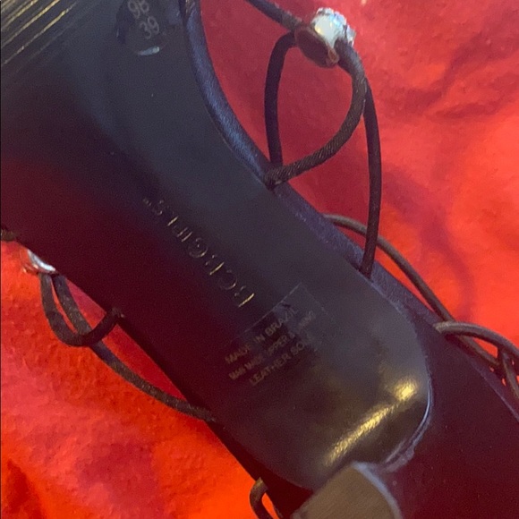 Shoes - Picture 4 of 5